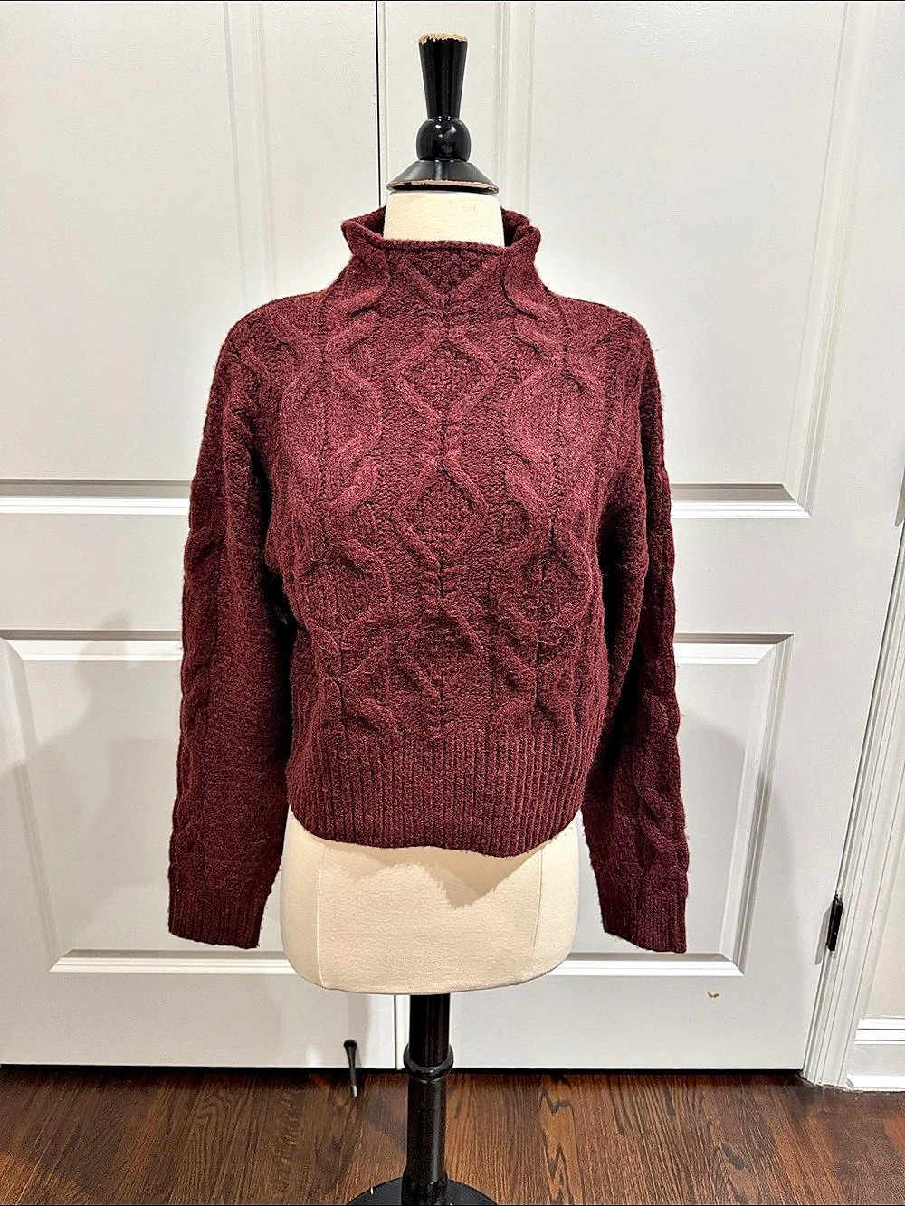 525 america Cable Knit Turtleneck Size Medium